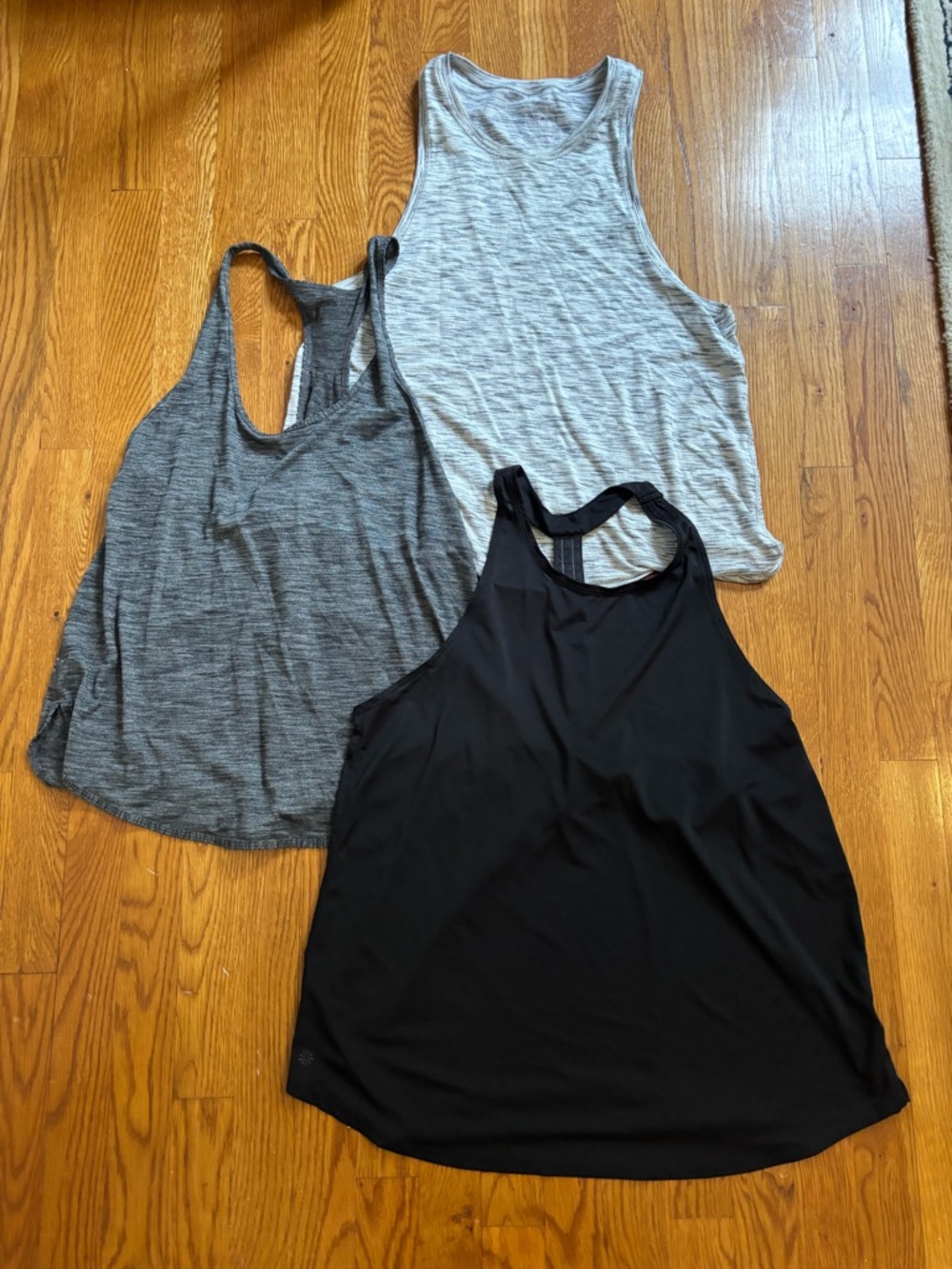 Lululemon/Athleta Workout tops